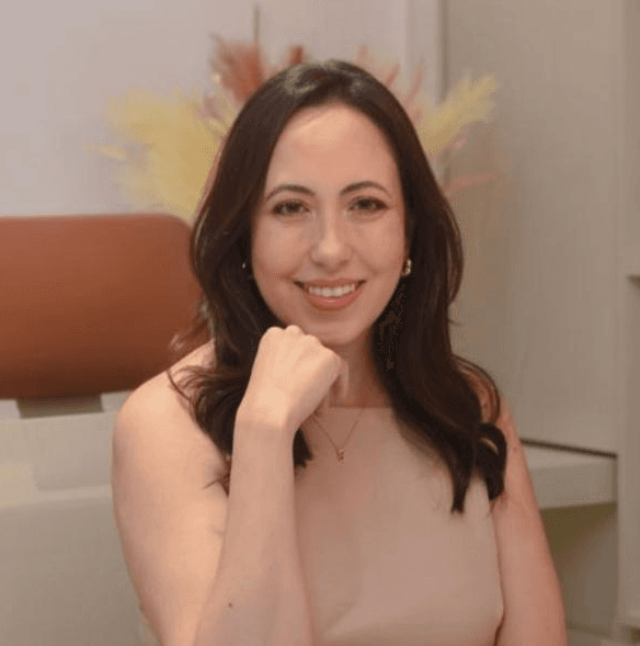 Dra. Bruna Cristina Leonel S. Barbosa